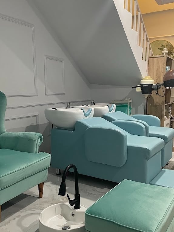 Ruang Cuci Rambut Modern Inner Salon